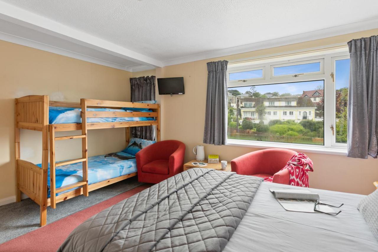 Seaways Hotel Пейнтън Екстериор снимка