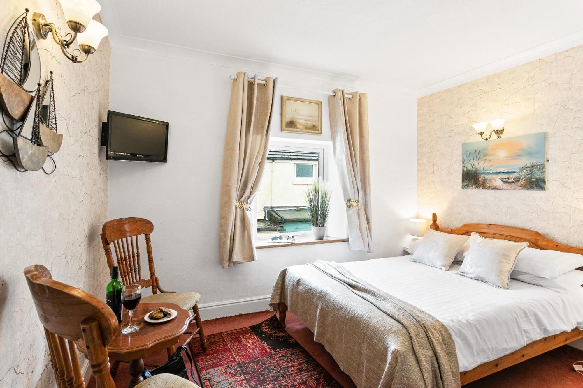 Seaways Hotel Пейнтън Екстериор снимка