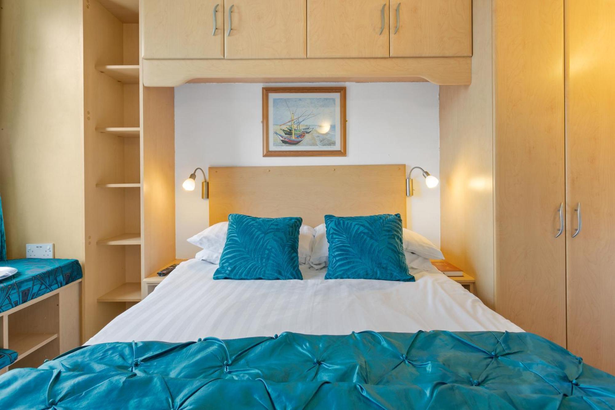 Seaways Hotel Пейнтън Екстериор снимка